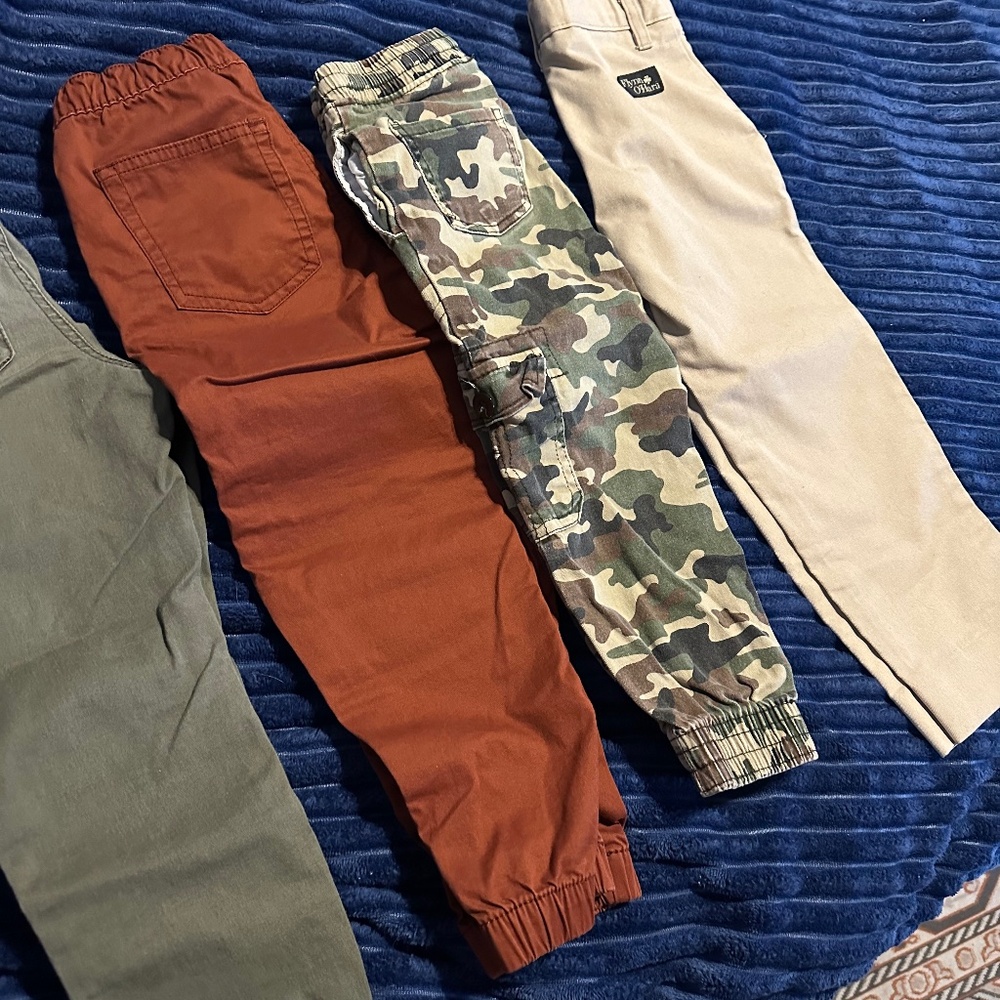 Lot of 5 pairs of boy's pants- 5T